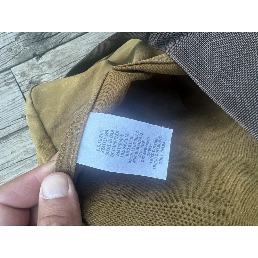 Filson Medium Sized Field Duffle Bag Dark Tan Brand New With Stains